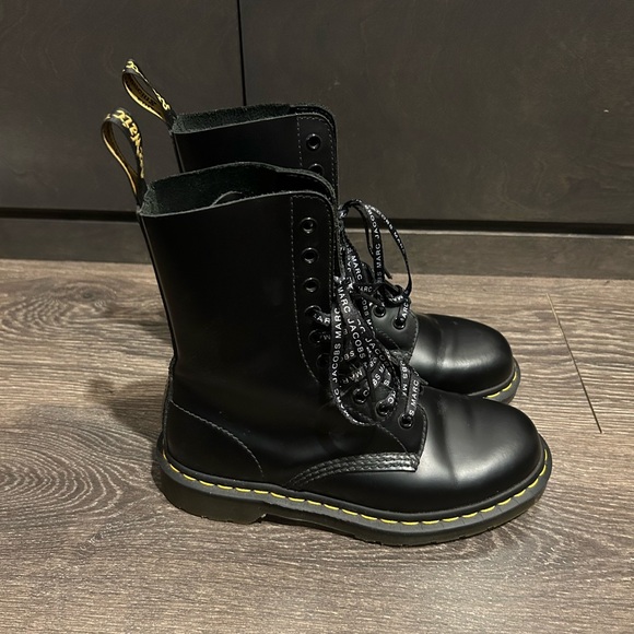 Dr. Martens x Marc Jacobs limited edition boots - Picture 3 of 5